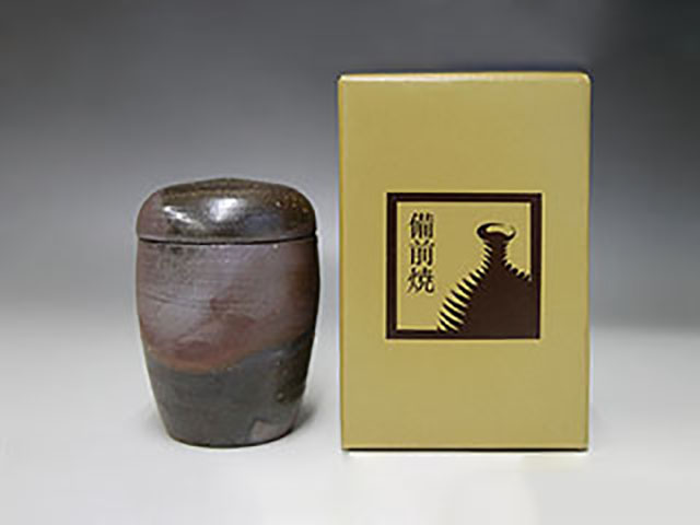 備前焼骨壷の写真