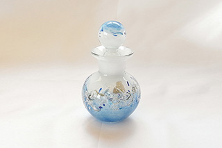 ガラス骨壷・パルファンの写真